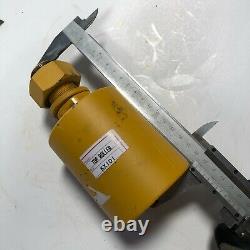 68318-21900 68741-21900 Top Carrier Roller Fits Kh60 Kh66 Kh90 Kh101 Kx101