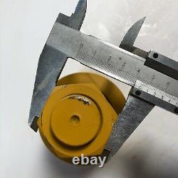 68318-21900 68741-21900 Top Carrier Roller Fits Kh60 Kh66 Kh90 Kh101 Kx101