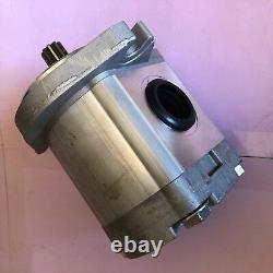 9217993 4181700 GEAR Pump for John Deere 892 120C 350DLC 135C 790D 3554 330LC