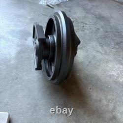 Front Idler Wheel 7199074 6814880 For Bobcat 331 325 E32 E35 E37 E42 E32