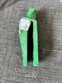 OEM GENUINE New Holland/Case Bucket Tooth ADAPTER 87487930 Green