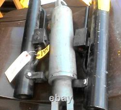 WE18-01725 Hydraulic cylinder 2.25 bore x 11.88 stroke / 2.625 tube OD /2500PSI